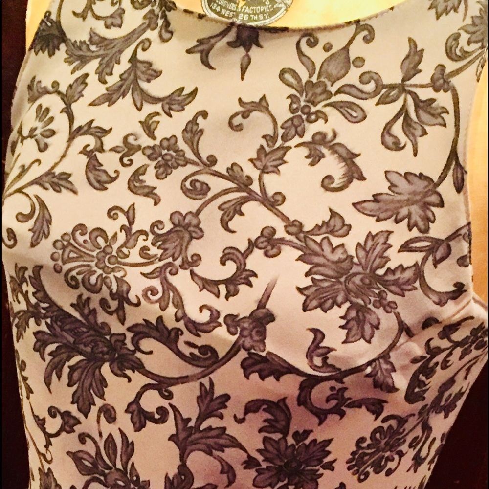 Dress - Picture 2 of 6